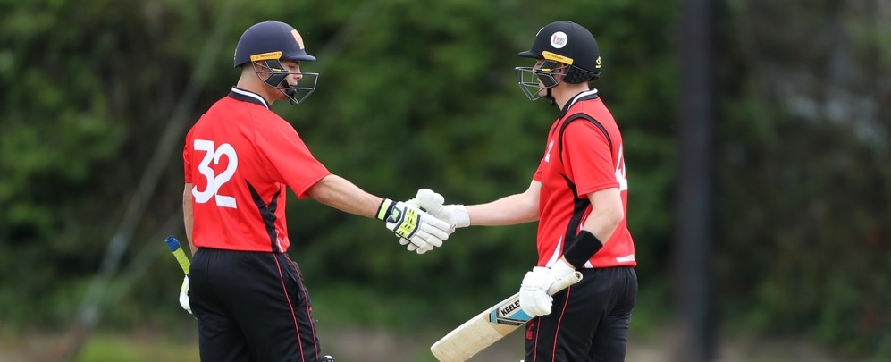 Munster Reds players shake hands